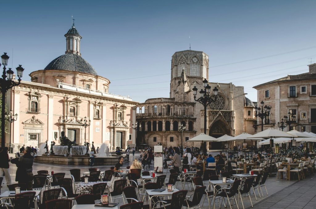 Visit Valencia like a local and see historical places in Valencia (Spain) full of tourists and cafes