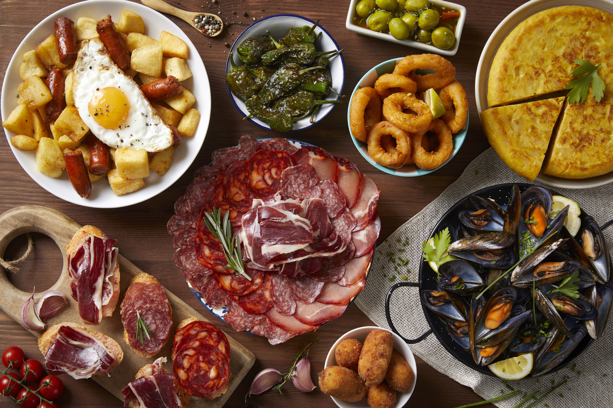 Spanish meal times with traditional Spanish dishes and tapas